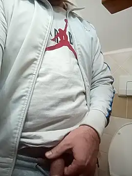 Romaeterna  online show from November 20, 2025, 11:26 pm