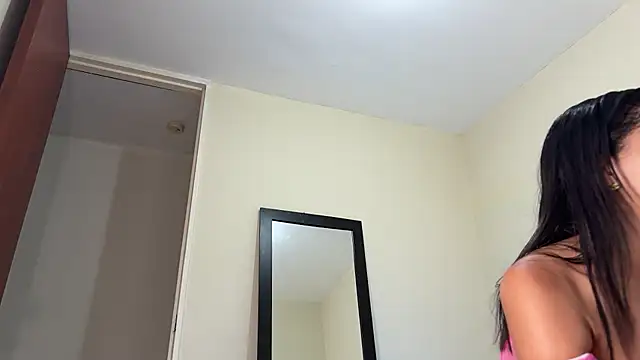 Dulce765b online show from October 22, 2025, 10:59 am