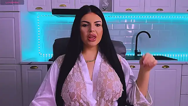 Snapshot of RheaLynn chatting on February 24, 2026, 10:08 pm RheaLynn online show from February 24, 2026, 10:08 pm