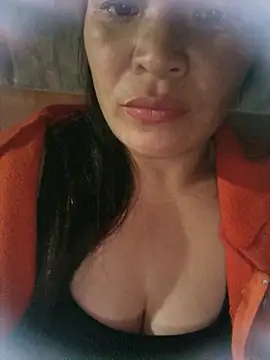 chipu06 online show from February 8, 2026, 11:02 am