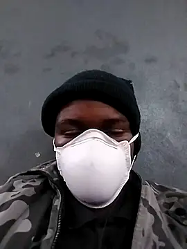 loVbRo1 online show from October 27, 2025, 10:36 pm