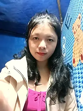 lisa-bae00 online show from November 24, 2025, 12:38 pm