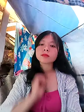 lisa-bae00 online show from November 25, 2025, 3:17 am