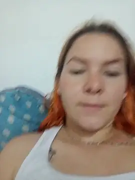 Camila jiraldo online show from October 20, 2025, 4:02 am