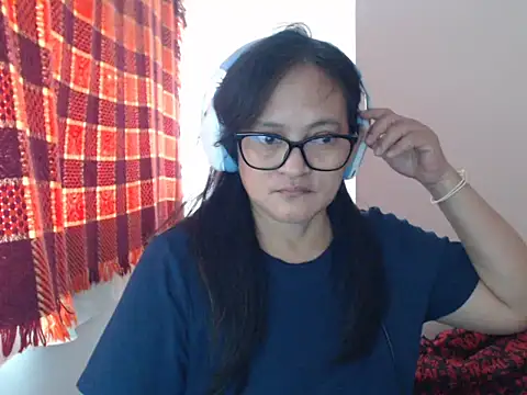 Snapshot of Kinkybela2025 chatting on May 15, 2026, 11:34 pm Kinkybela2025 online show from May 15, 2026, 11:34 pm