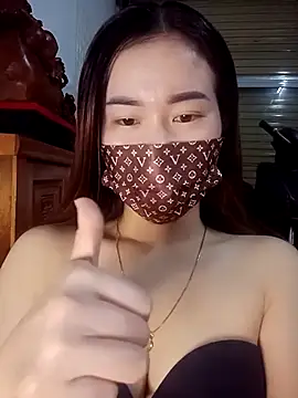 Family-Lovee online show from November 14, 2025, 10:51 pm