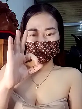 Family-Lovee online show from November 22, 2025, 9:03 pm