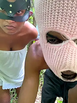 couplesexroom online show from December 4, 2025, 5:17 am