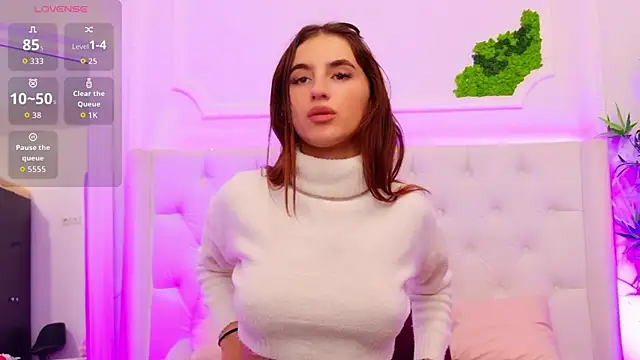 ElisaCharm online show from April 9, 2026, 2:33 am