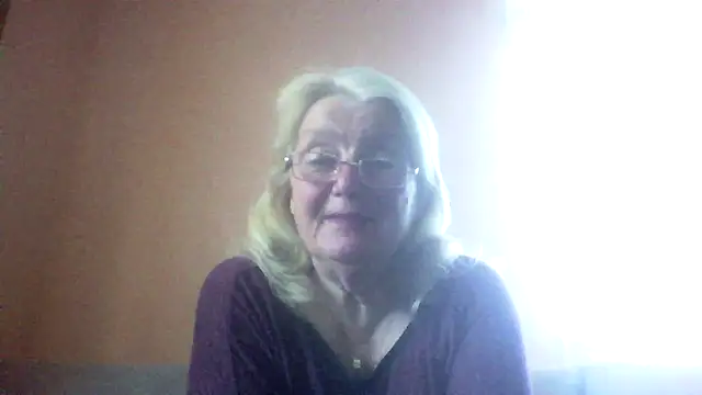 Snapshot of AmyLove353 chatting on May 2, 2026, 3:55 am AmyLove353 online show from May 2, 2026, 3:55 am