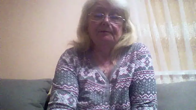 Snapshot of AmyLove353 chatting on May 17, 2026, 9:00 pm AmyLove353 online show from May 17, 2026, 9:00 pm