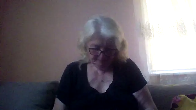 Snapshot of AmyLove353 chatting on June 3, 2026, 3:20 am AmyLove353 online show from June 3, 2026, 3:20 am