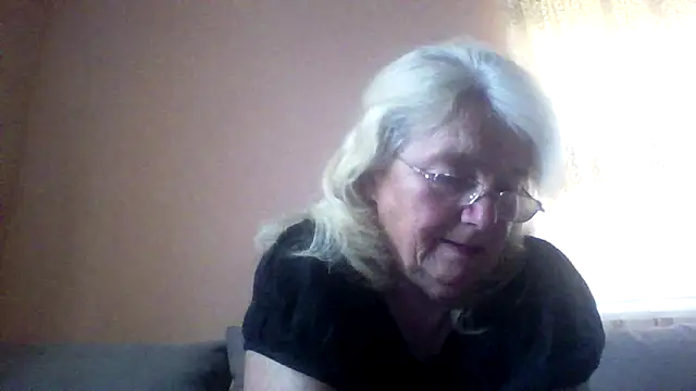 Snapshot of AmyLove353 chatting on June 11, 2026, 3:26 am AmyLove353 online show from June 11, 2026, 3:26 am