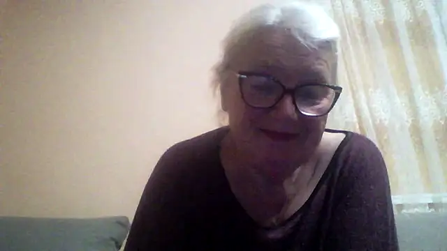 Snapshot of AmyLove353 chatting on June 14, 2026, 8:00 pm AmyLove353 online show from June 14, 2026, 8:00 pm