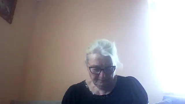 AmyLove353 online show from June 16, 2026, 4:15 am