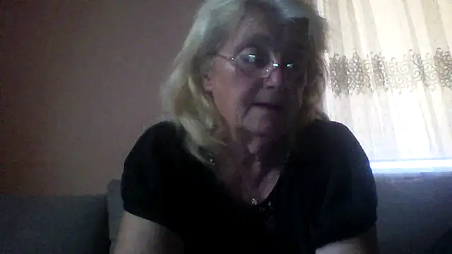 AmyLove353 online show from July 2, 2026, 2:55 am
