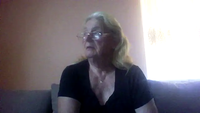 AmyLove353 online show from July 4, 2026, 3:24 am