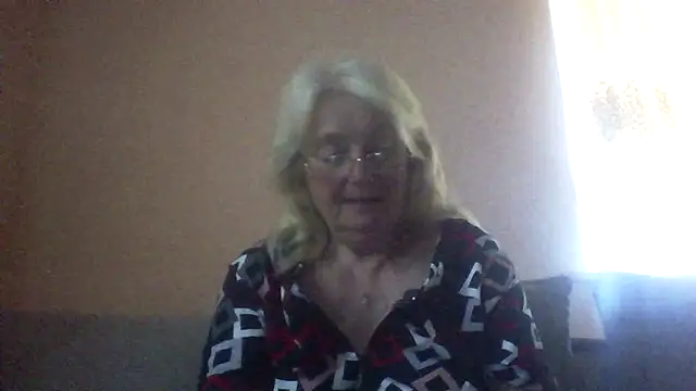 AmyLove353 online show from July 9, 2026, 3:21 am