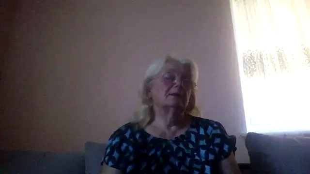 AmyLove353 online show from July 11, 2026, 3:42 am