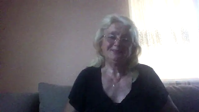 AmyLove353 online show from July 16, 2026, 3:12 am