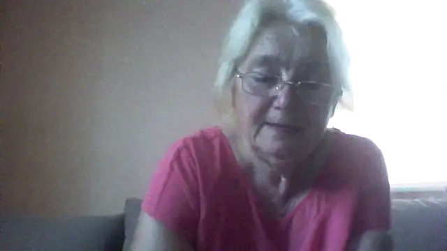 AmyLove353 online show from July 22, 2026, 3:31 am