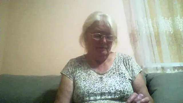 AmyLove353 online show from July 28, 2026, 8:45 pm