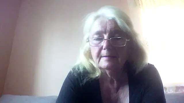 AmyLove353 online show from August 1, 2026, 4:34 am