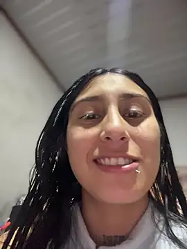 Violeet-Smith online show from April 3, 2026, 10:52 pm