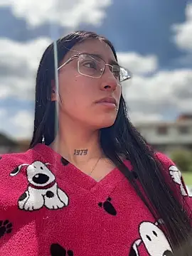 Violeet-Smith online show from April 18, 2026, 3:16 pm