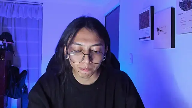  Astrea  online show from February 9, 2026, 10:03 pm