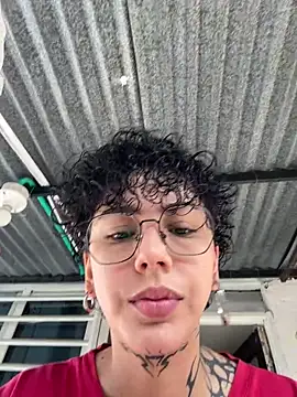 Abby Evanns1 online show from April 19, 2026, 1:43 pm