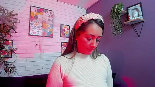 Sofia  Stk online show from November 6, 2025, 3:07 am