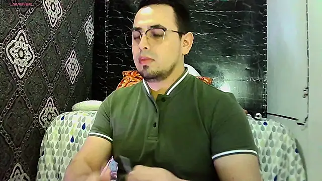 Snapshot of Ethan_quill chatting on November 30, 2025, 11:09 pm Ethan quill online show from November 30, 2025, 11:09 pm