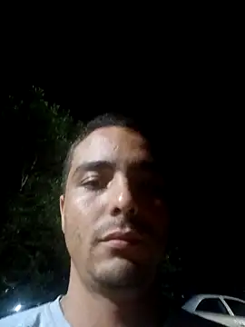 Snapshot of AifeLucasBr chatting on October 25, 2025, 4:20 am AifeLucasBr online show from October 25, 2025, 4:20 am