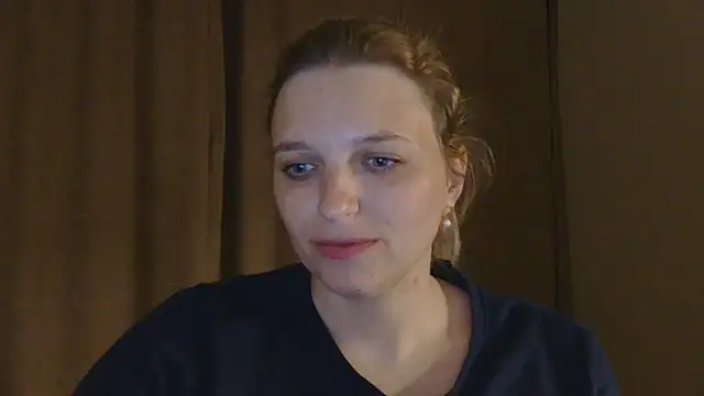 Snapshot of ElisSky301 chatting on May 15, 2026, 9:00 pm ElisSky301 online show from May 15, 2026, 9:00 pm