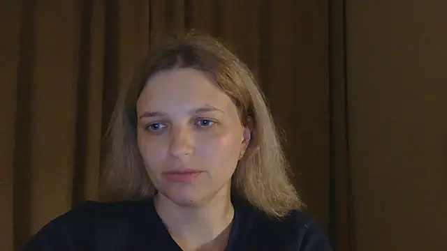 Snapshot of ElisSky301 chatting on May 18, 2026, 7:52 pm ElisSky301 online show from May 18, 2026, 7:52 pm