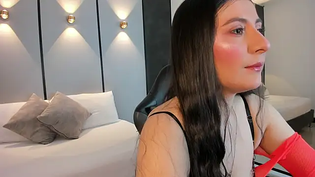 mia collins96 online show from April 19, 2026, 2:22 am