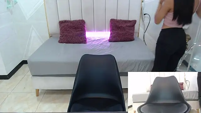 Snapshot of Sidney_Brownn chatting on October 26, 2025, 10:15 pm Sidney Brownn online show from October 26, 2025, 10:15 pm