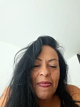 viviana-sexi online show from July 24, 2026, 1:42 pm