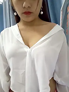 love-xx online show from October 31, 2025, 2:12 am