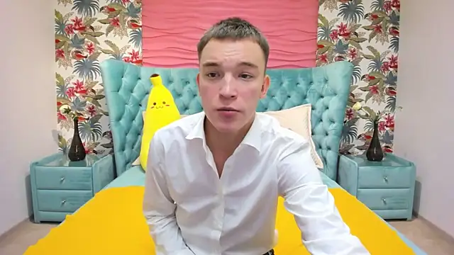 Derek Banville online show from October 31, 2025, 1:01 pm