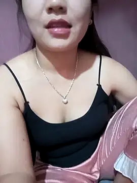 -Lanaa- online show from February 26, 2026, 11:04 pm