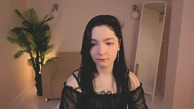 Snapshot of Linda_Sweetiest chatting on November 24, 2025, 12:43 am Linda Sweetiest online show from November 24, 2025, 12:43 am