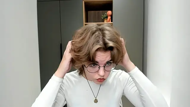 Snapshot of MelodyBaur chatting on October 24, 2025, 9:17 am MelodyBaur online show from October 24, 2025, 9:17 am