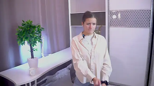 KeshaRachi online show from October 25, 2025, 3:14 am