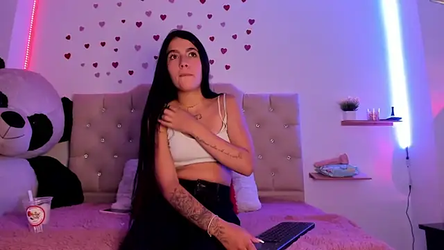 eimyy rouse online show from March 4, 2026, 8:26 pm