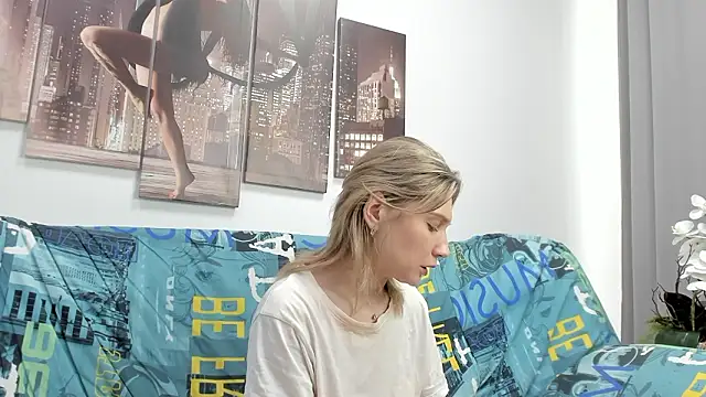 Tenderly Sophie online show from March 13, 2026, 1:34 am