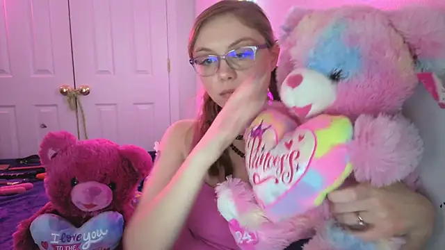 daddysprincess731 online show from April 20, 2026, 12:35 am