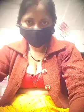 Snapshot of QRESABABY chatting on November 5, 2025, 11:38 pm QRESABABY online show from November 5, 2025, 11:38 pm