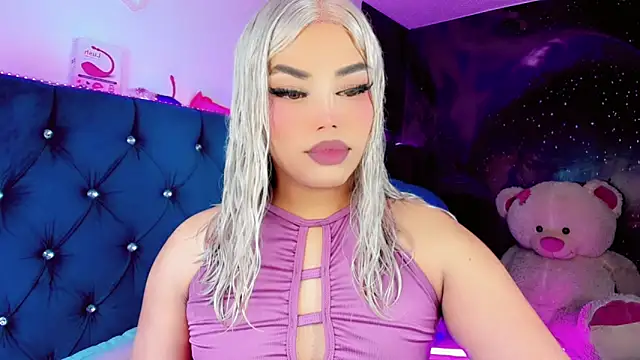 Snapshot of Alannys_xHotx chatting on March 13, 2026, 12:17 am Alannys xHotx online show from March 13, 2026, 12:17 am